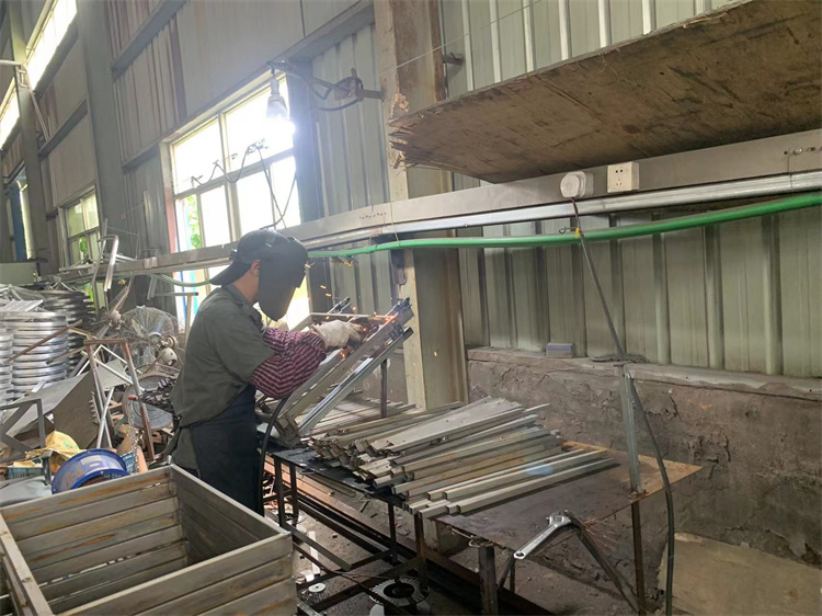 Mature production process of furniture sets