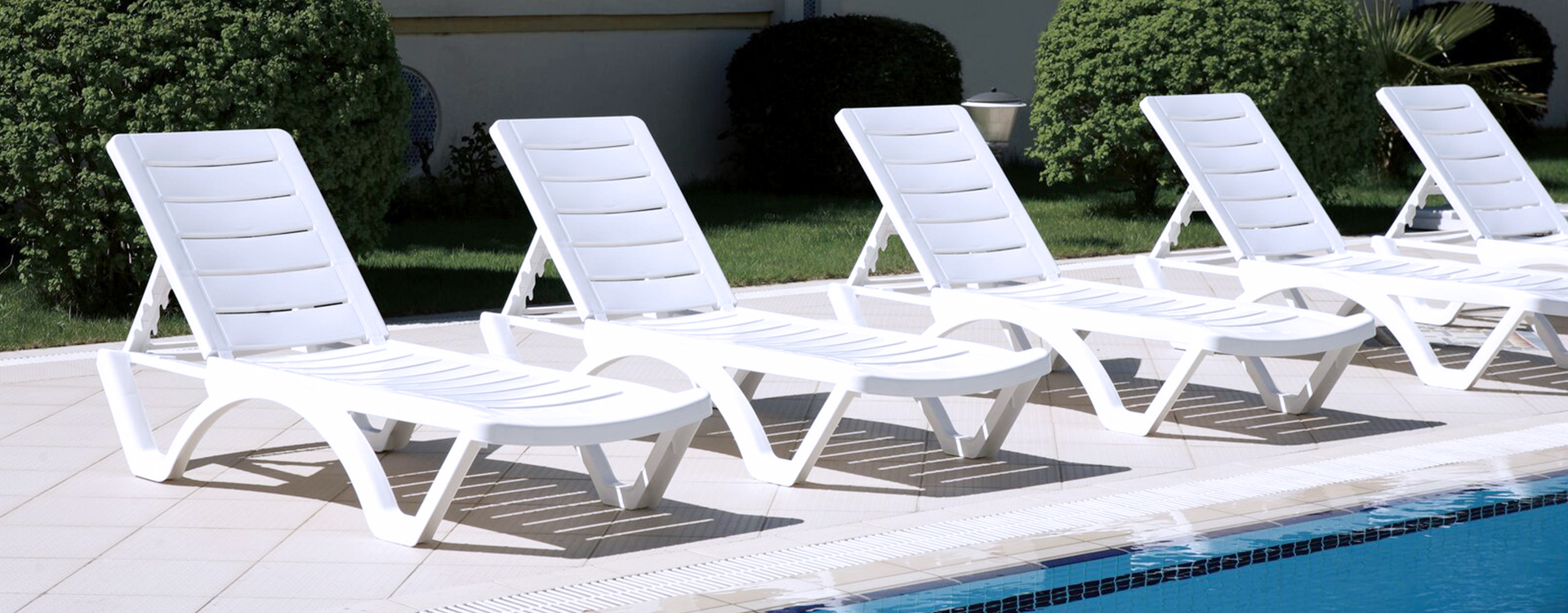 Outdoor Chaise Lounges