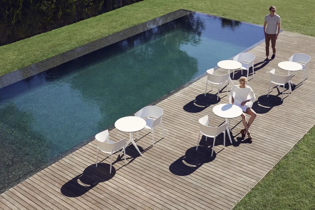 Essential Patio Furniture for Casual Living